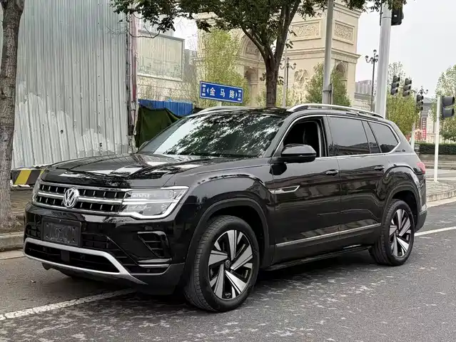 VOLKSWAGEN TOURANG 2023