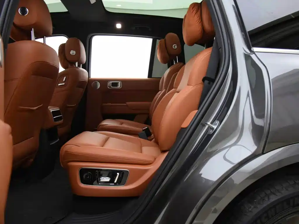 Li Auto Li L8 — миниатюра 12