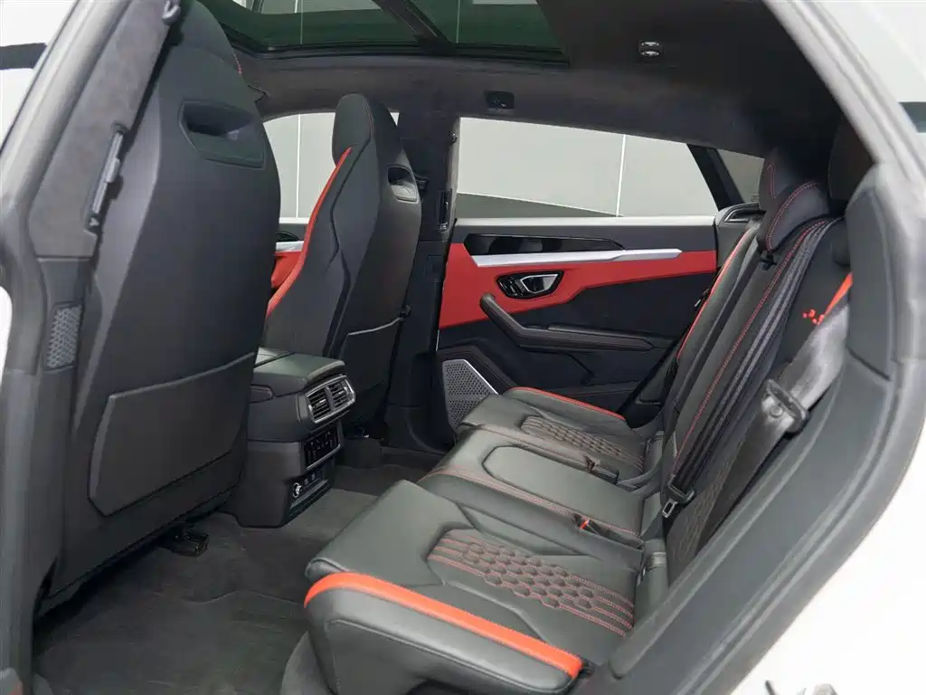 Lamborghini Urus — фотографии объявления, Фото 13