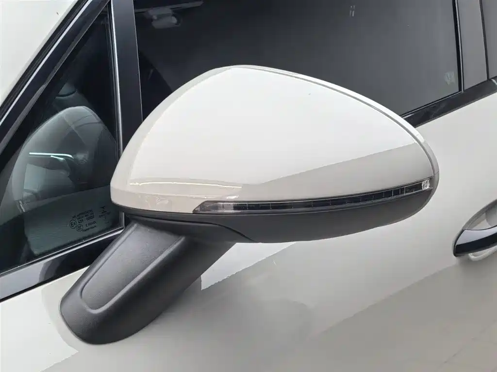 Porsche Macan — миниатюра 31