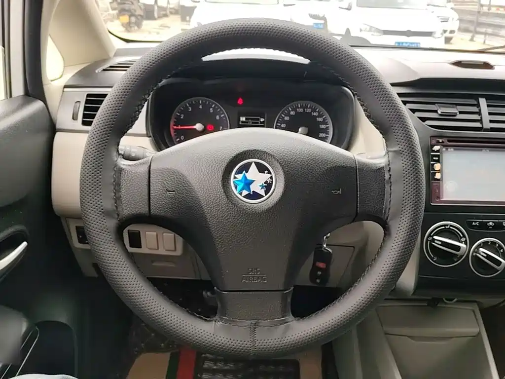 Venucia R50 — миниатюра 11