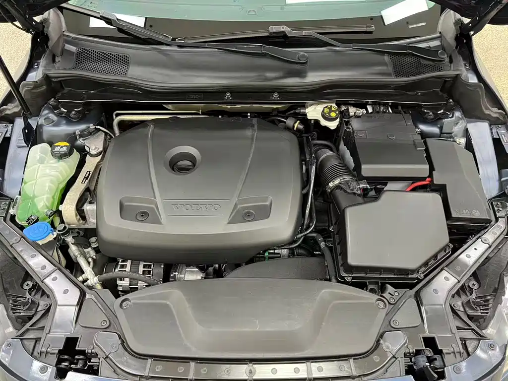 Volvo V40 — миниатюра 14