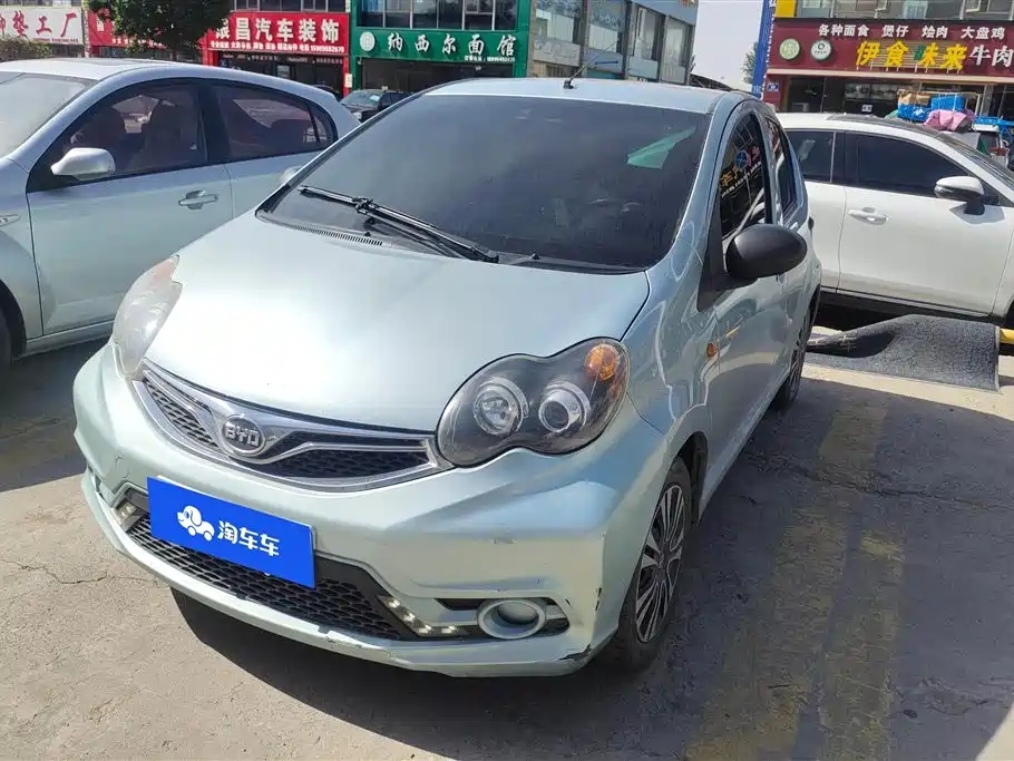 Byd F0 2015