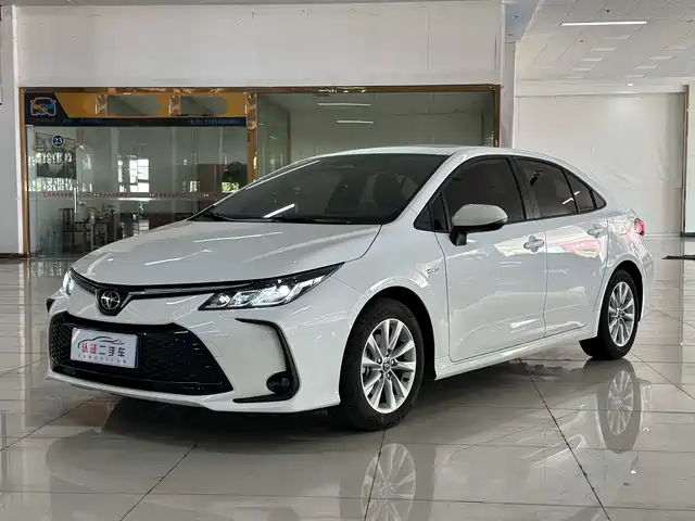 TOYOTA COROLLA 2025