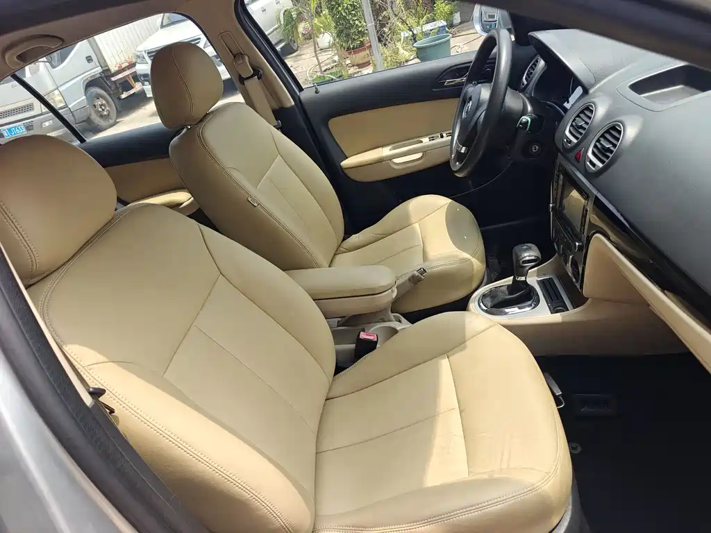 Volkswagen Lavida Classic 1.6L Auto Elegant Edition, фото 8