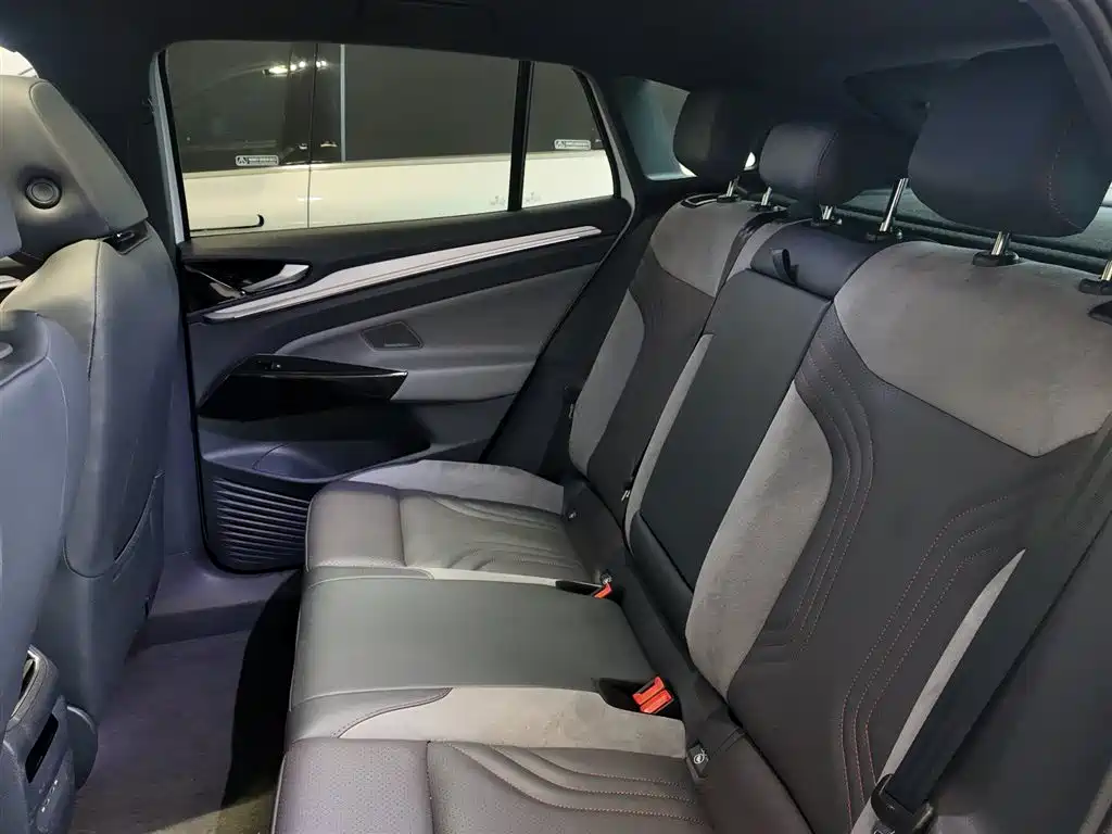 VOLKSWAGEN ID.4 CROZZ