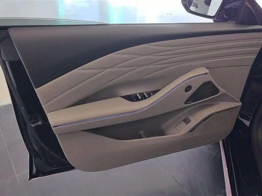 GEELY GALAXY GALAXY SPARKLE 8