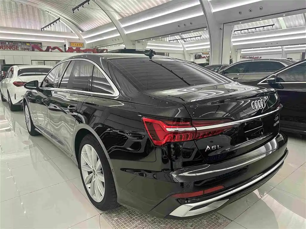 Audi A6L 2024 — фото 19