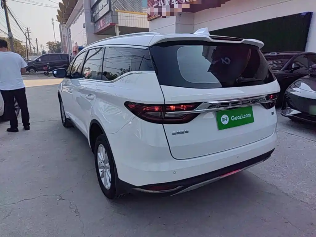 Geely Jia Ji — миниатюра 5