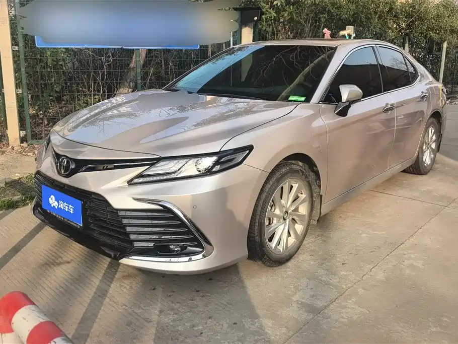 TOYOTA CAMRY
