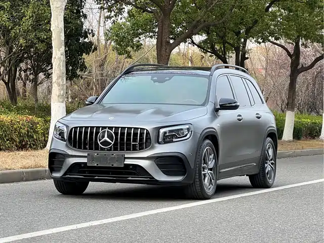 MERCEDES-BENZ GLB AMG