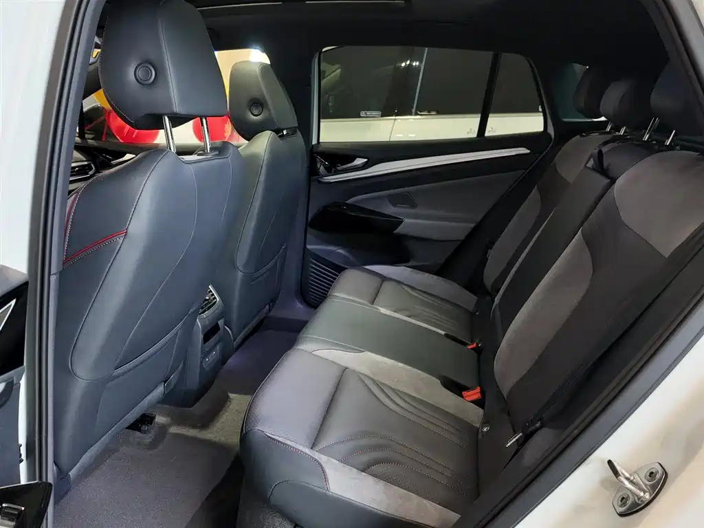 VOLKSWAGEN ID.4 CROZZ