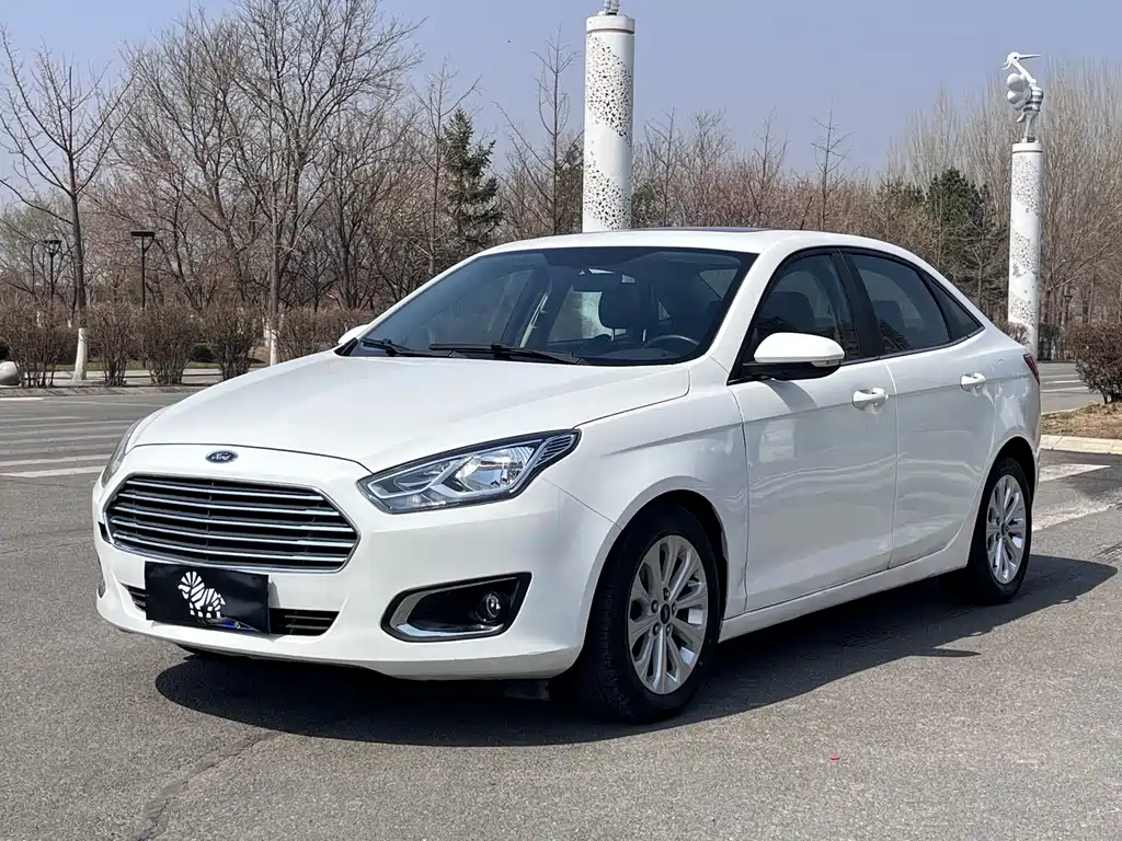 Купить Ford Escort