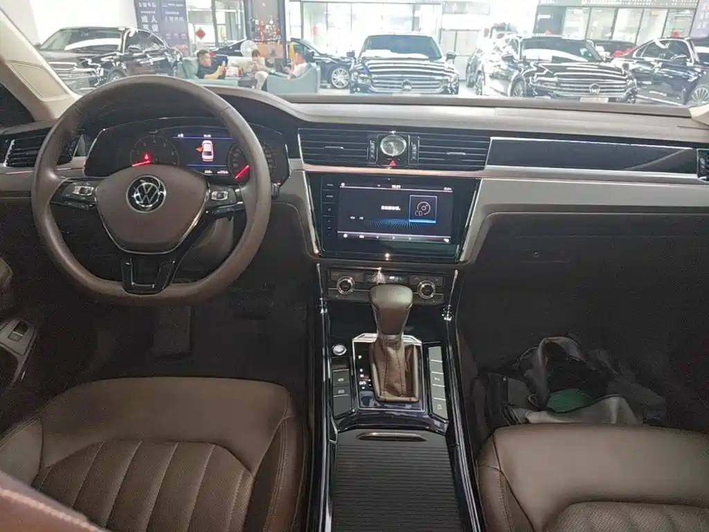 Volkswagen Phideon — миниатюра 10