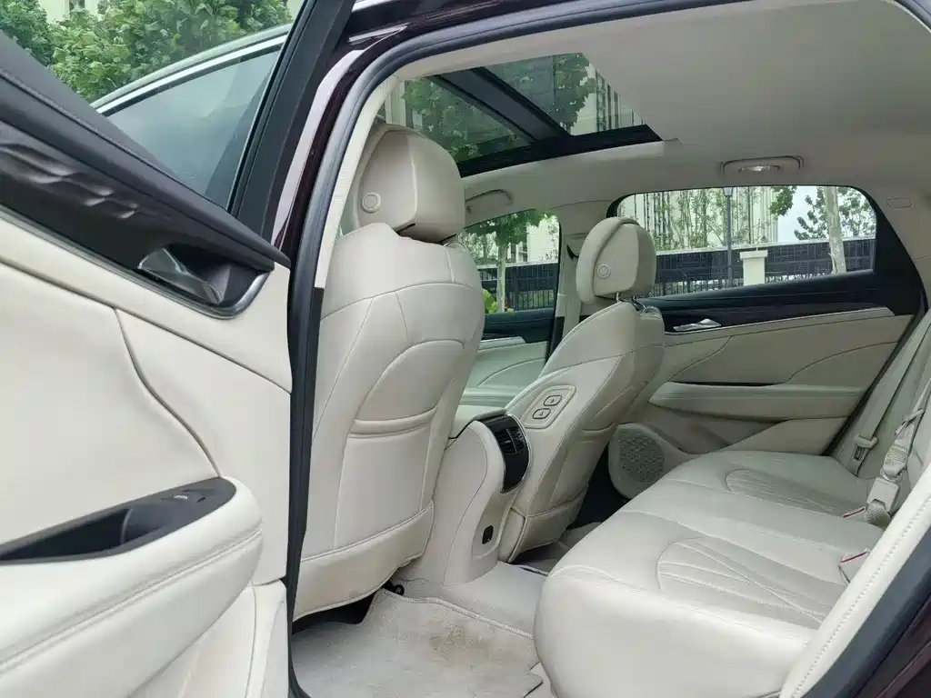 Buick LaCrosse 2022 Avenir