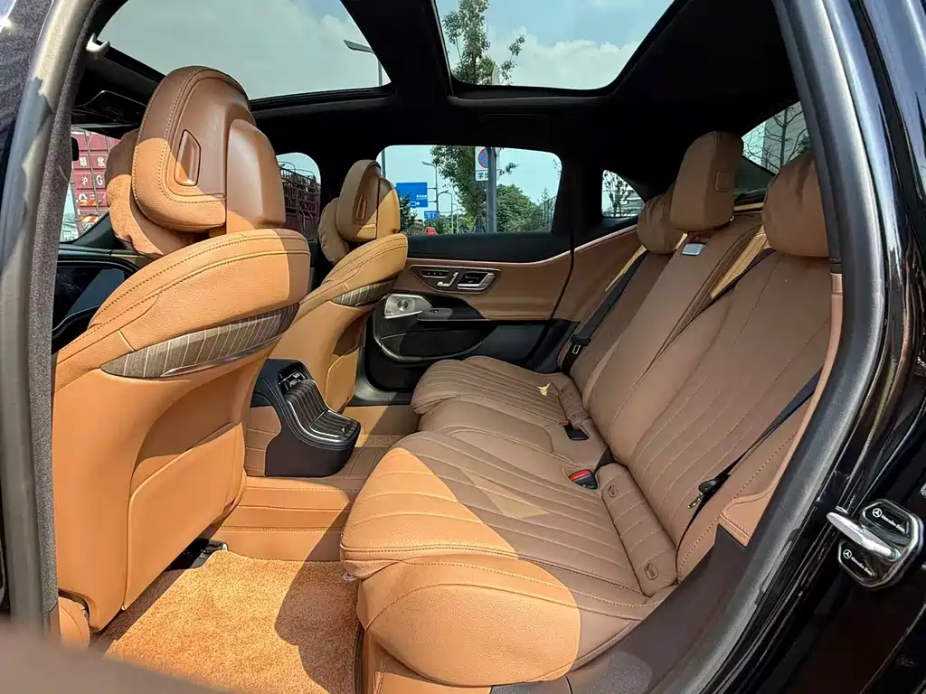Mercedes-Benz E-Class E 2026 E 300 L Luxury