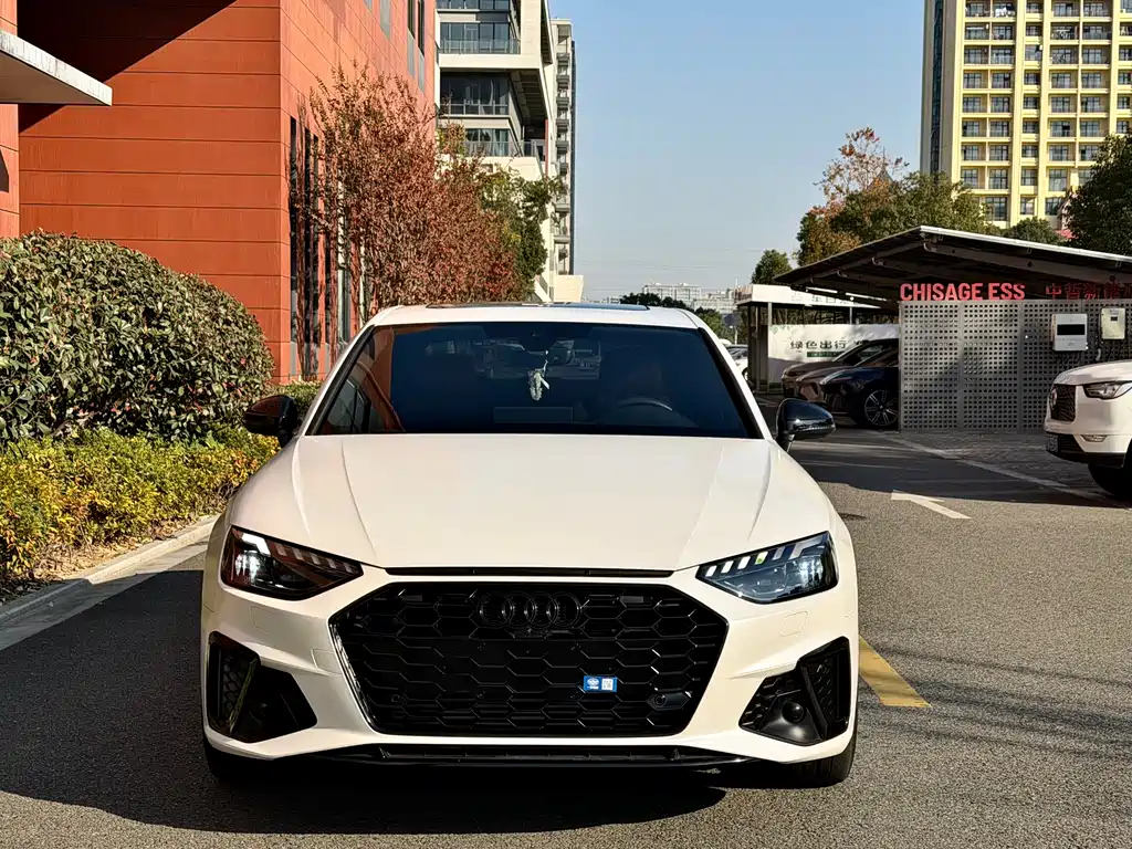 Audi A4L 2024 40 TFSI Luxury