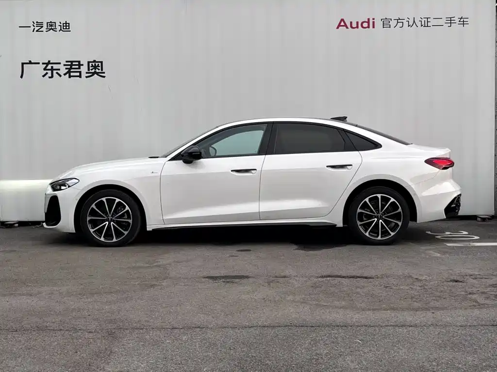 Audi A5L — миниатюра 10