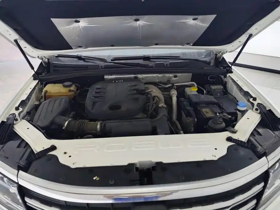 Roewe RX8 — миниатюра 10