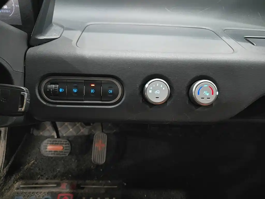 Baojun E100 — миниатюра 13