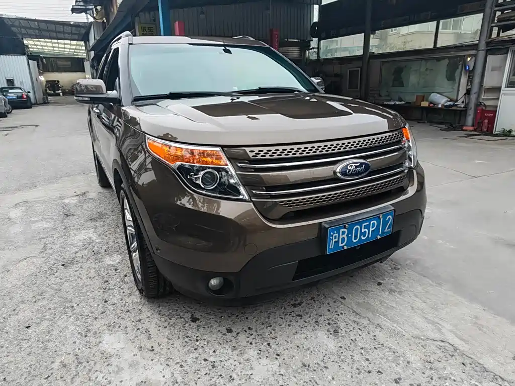 Ford Explorer (Import) — миниатюра 3