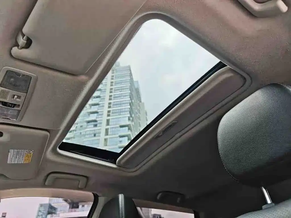 Mitsubishi Outlander (Import) — миниатюра 22