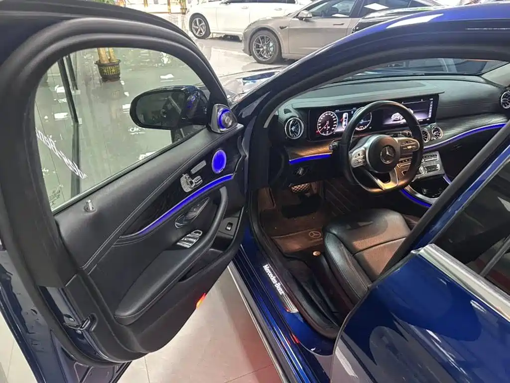 Mercedes-Benz E-Class — миниатюра 6