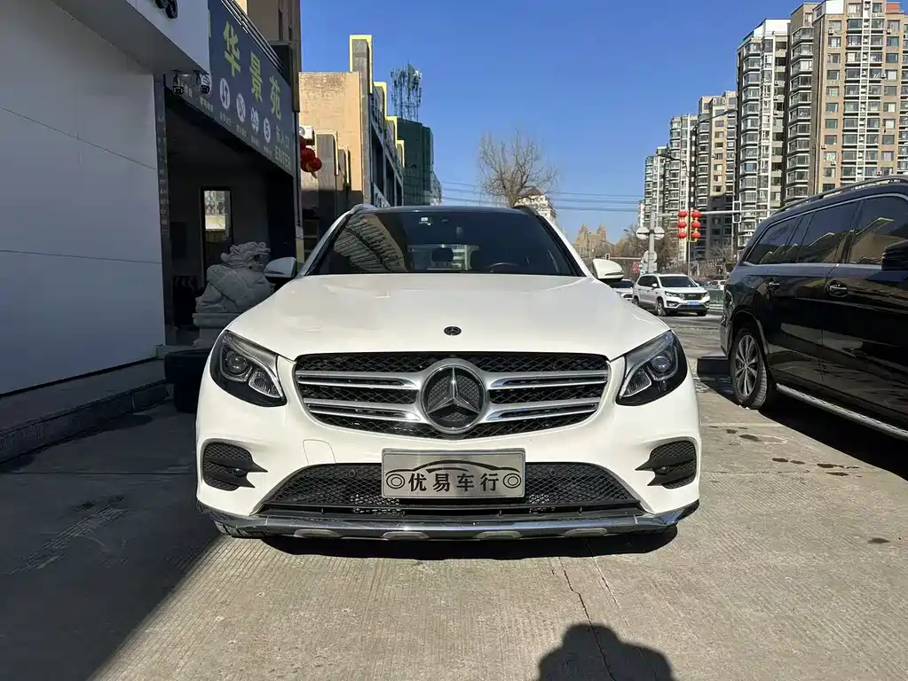 MERCEDES-BENZ GLC