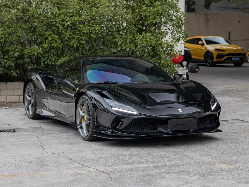 Ferrari F8 — миниатюра 3