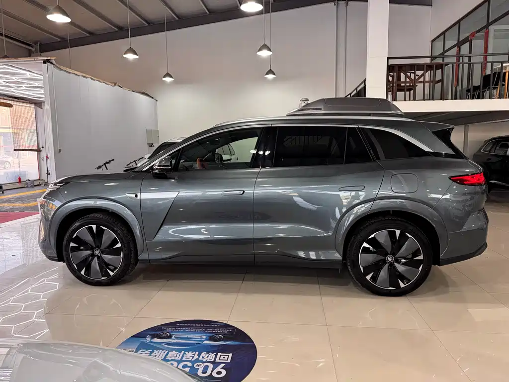 BYD Tang L - фото 6