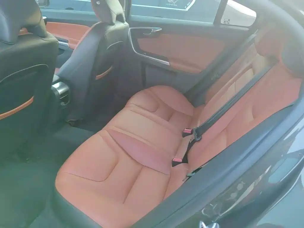 Volvo S60 — миниатюра 17