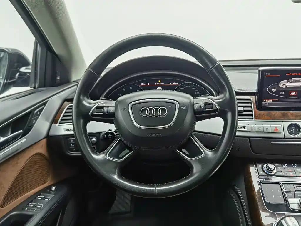 Audi A8 — миниатюра 11