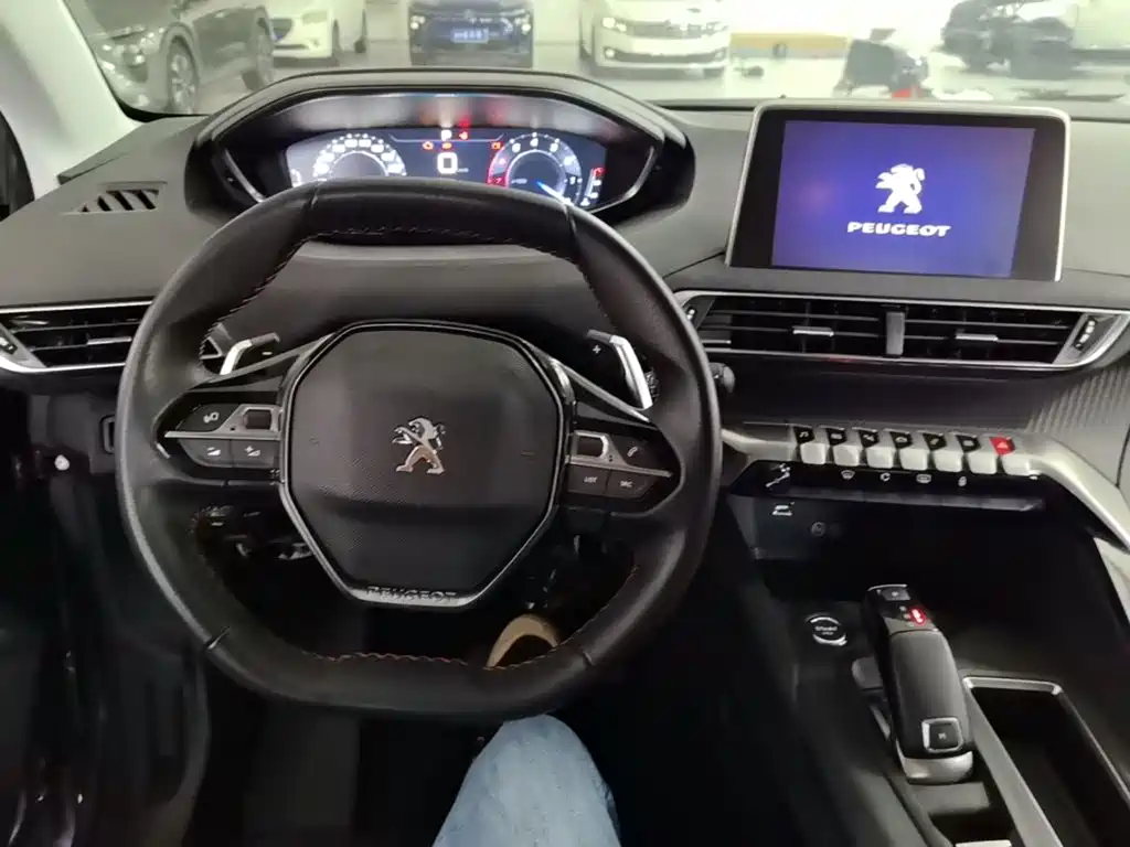 Peugeot 5008 — миниатюра 10