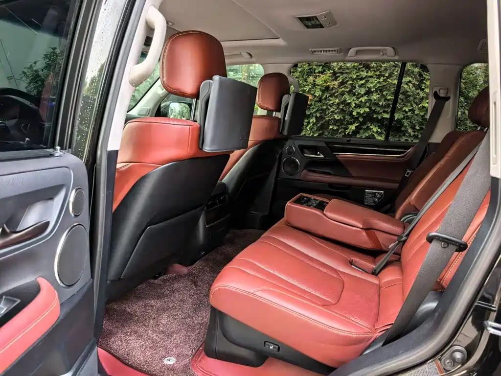 Lexus LX — миниатюра 10