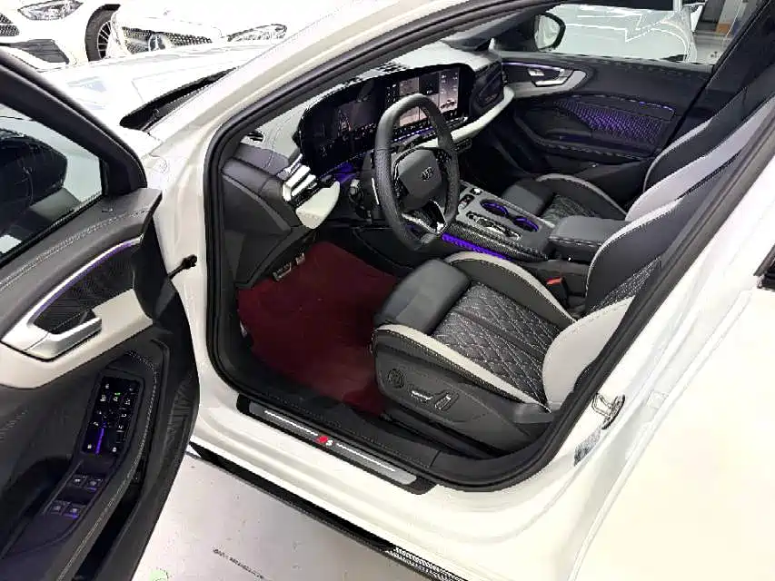 Audi A5L — миниатюра 5