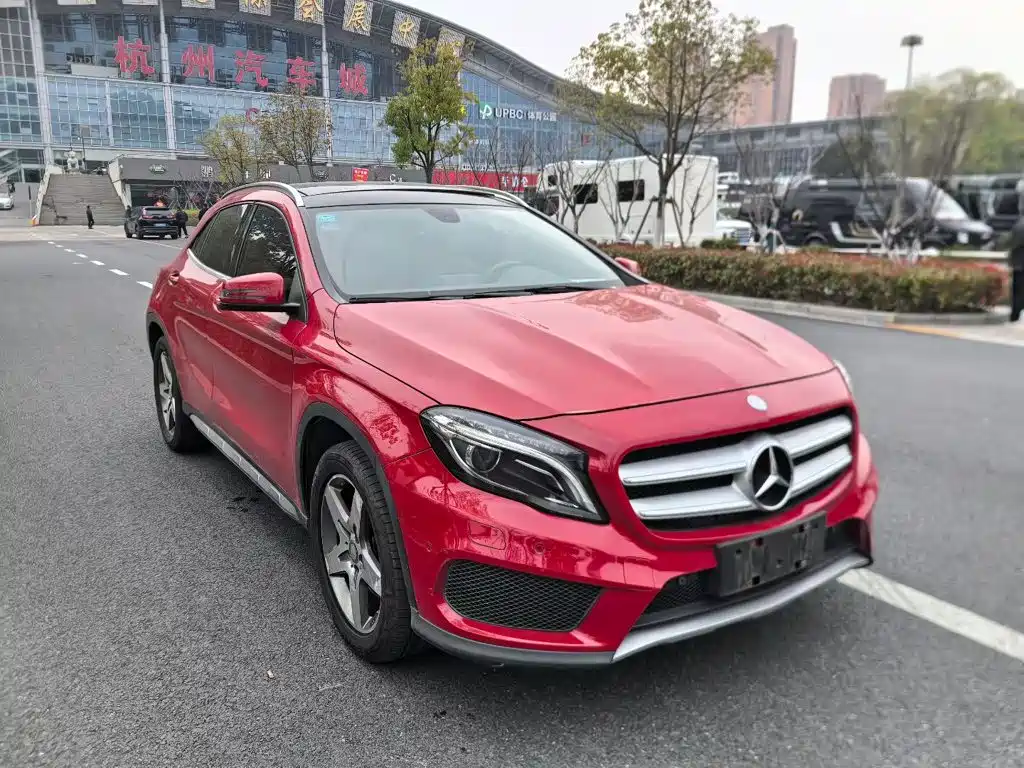 Mercedes-Benz GLA (Import) — миниатюра 2