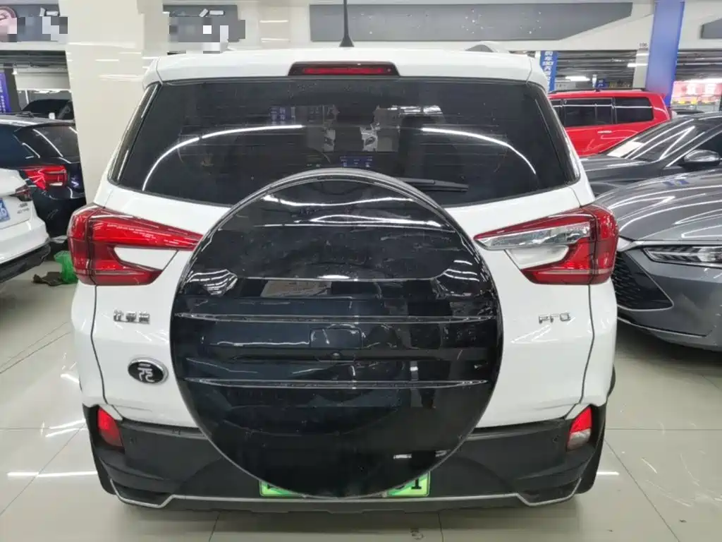 BYD Yuan Pro - фото 6