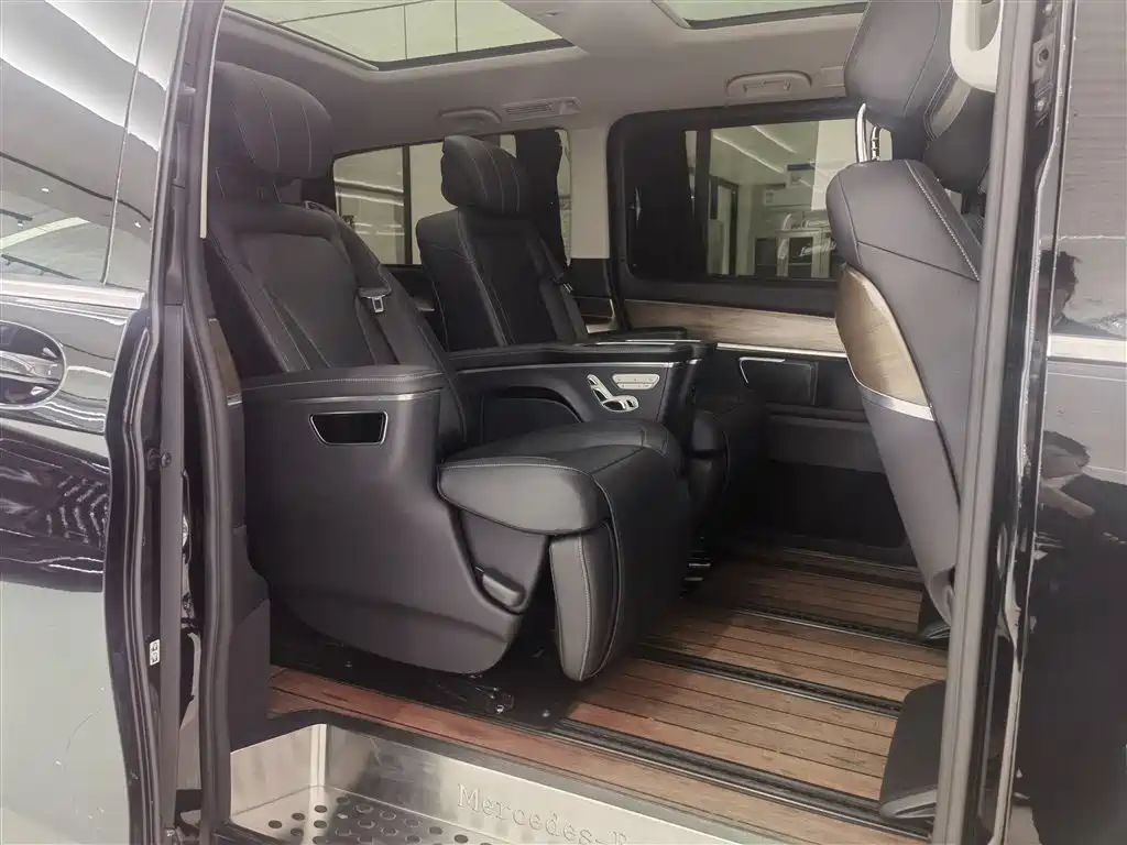 MERCEDES-BENZ V CLASS