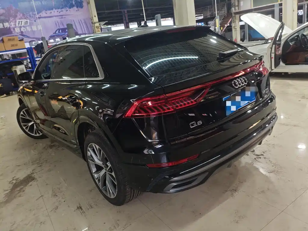 Audi Q8 2022 55 TFSI Luxury