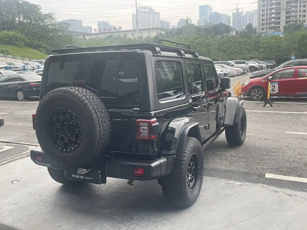 Jeep Wrangler PHEV — миниатюра 15