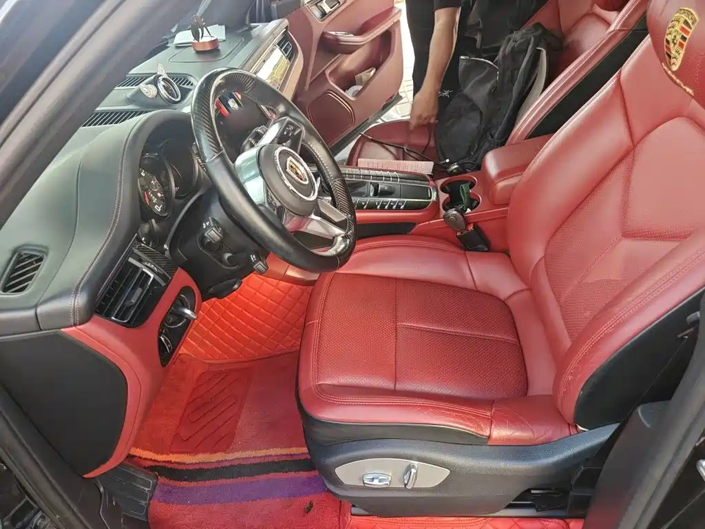 Porsche Macan — миниатюра 16