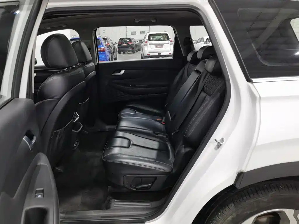 Hyundai Santa Fe — миниатюра 15