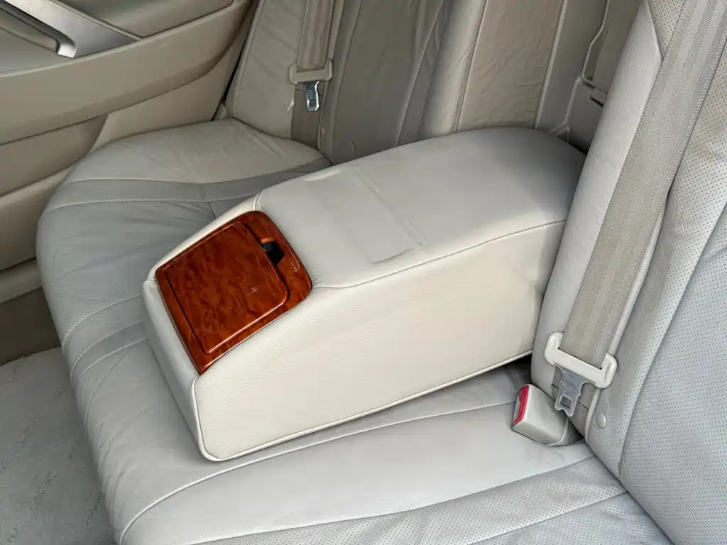 Toyota Camry — миниатюра 9