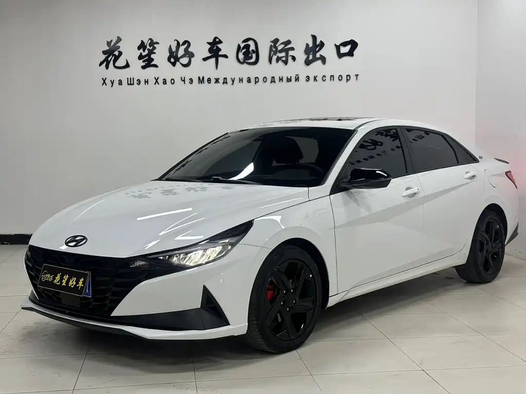 Hyundai Elantra 2022