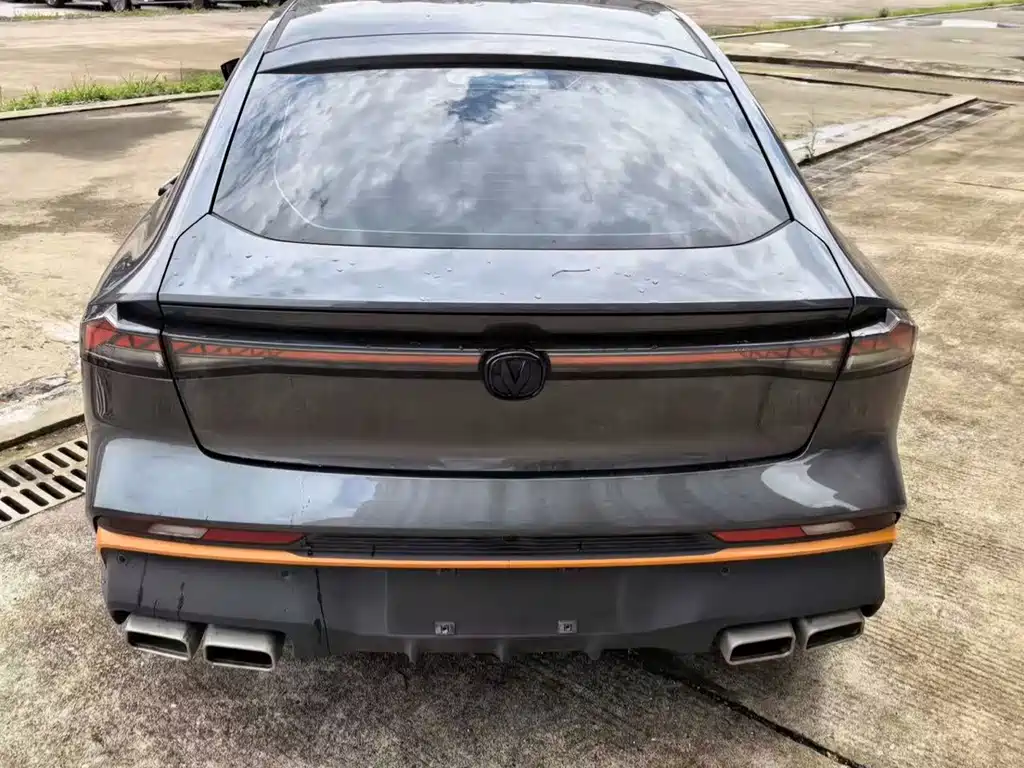 Changan UNI-V 2024 1.5T Luxury Sport