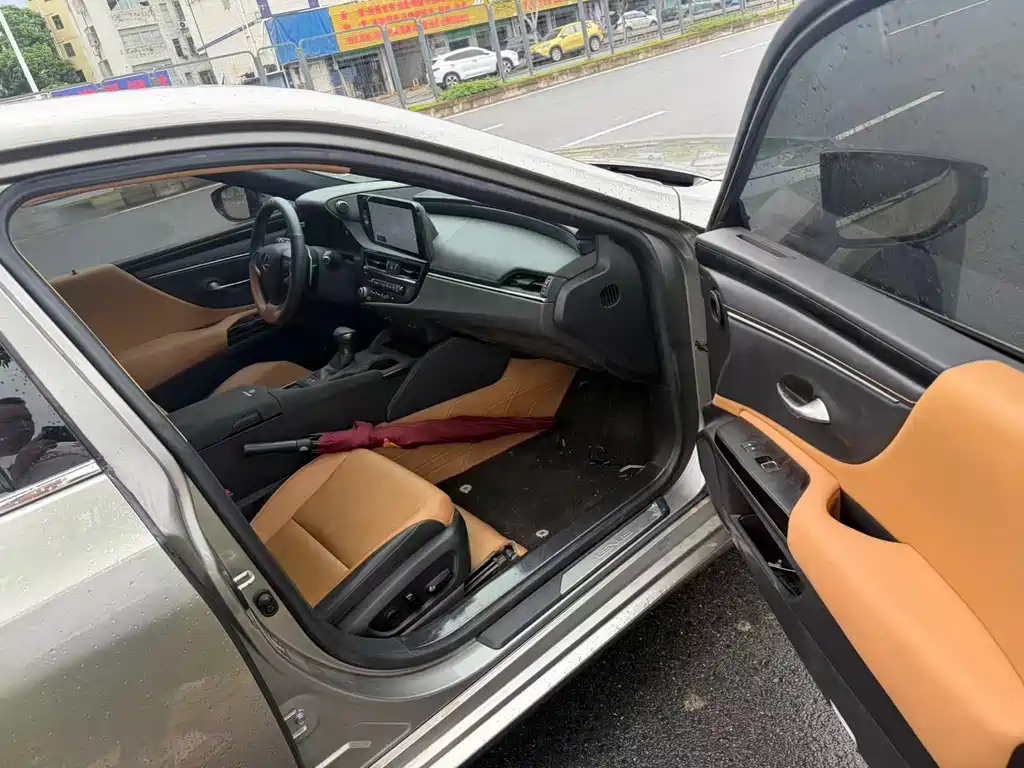 Lexus ES — миниатюра 4