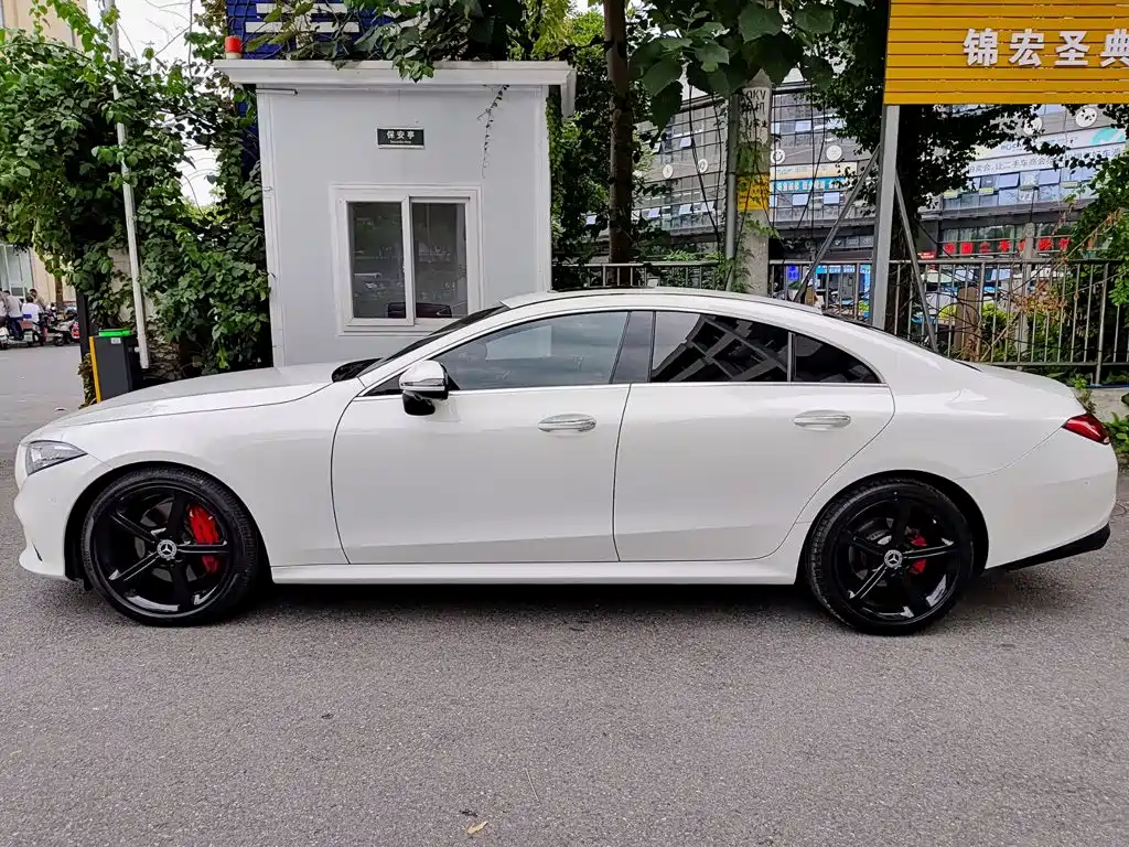 Mercedes-Benz CLS