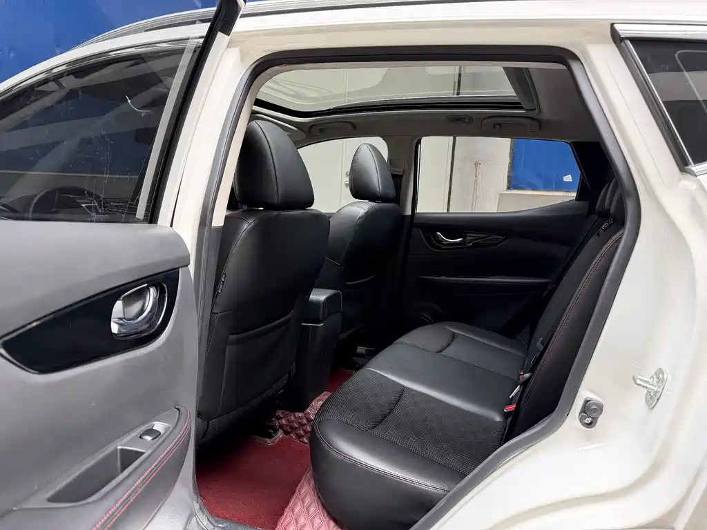 Nissan Qashqai 2016 2.0L CVT Luxury