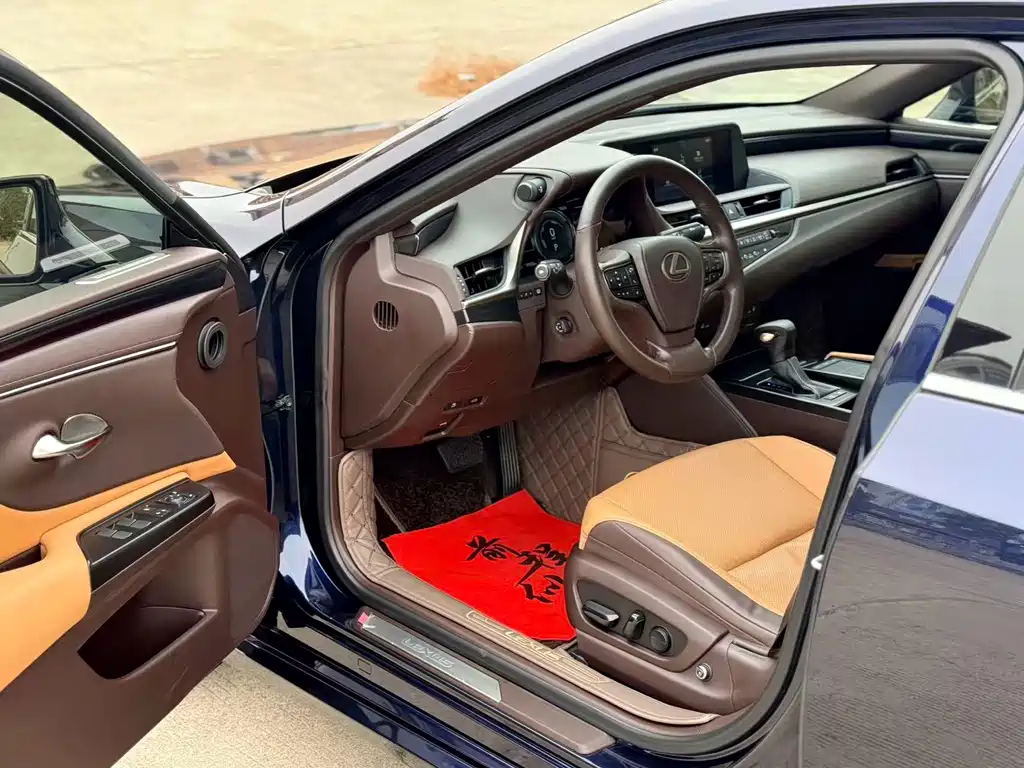 Lexus ES — миниатюра 8