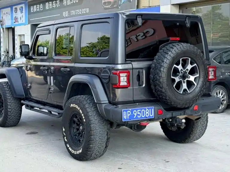 Jeep Wrangler — миниатюра 12